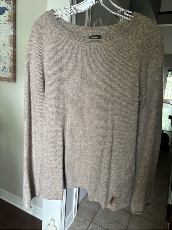 Roots Sweaters - Roots Women’s Beige Crewneck Sweater